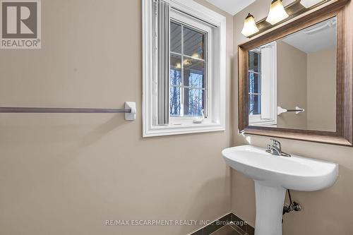 35 - 233 Duskywing Way, Oakville, ON - Indoor Photo Showing Bathroom