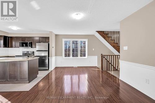 35 - 233 Duskywing Way, Oakville, ON - Indoor Photo Showing Kitchen