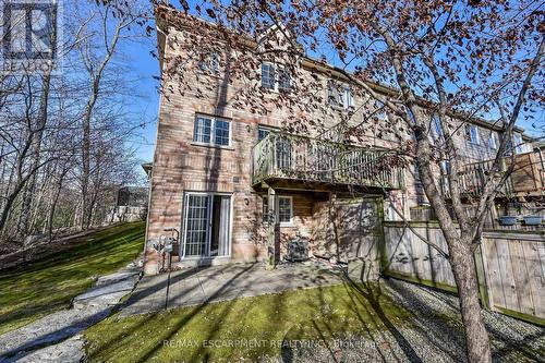 35 - 233 Duskywing Way, Oakville, ON - Outdoor