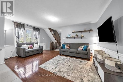 35 - 233 Duskywing Way, Oakville (Bronte West), ON - Indoor Photo Showing Living Room