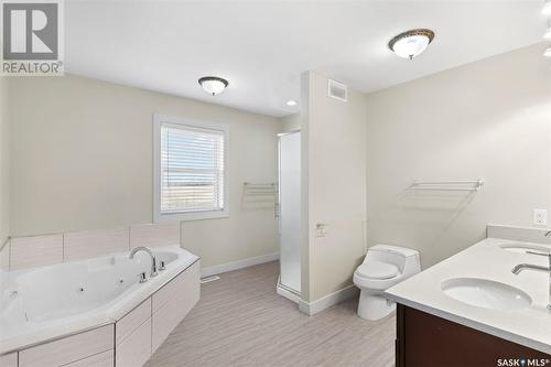 28 1703 Patrick Crescent, Saskatoon, SK - Indoor Photo Showing Bathroom