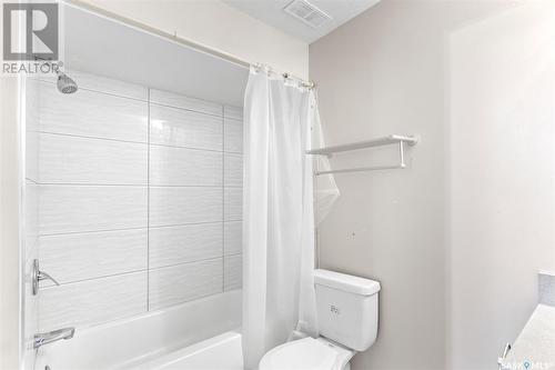 28 1703 Patrick Crescent, Saskatoon, SK - Indoor Photo Showing Bathroom