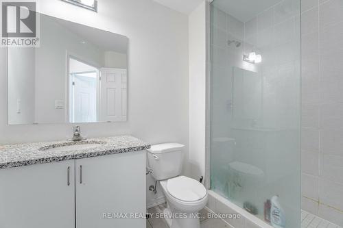 98 - 85 Danzatore Path, Oshawa, ON - Indoor Photo Showing Bathroom