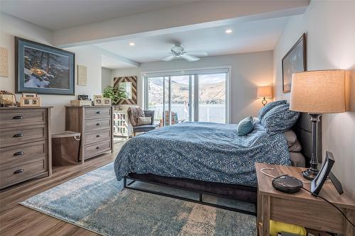 7953 Okanagan Landing Road, Vernon, BC - Indoor Photo Showing Bedroom