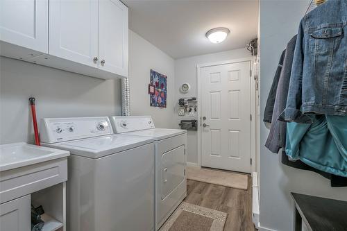 7953 Okanagan Landing Road, Vernon, BC - Indoor Photo Showing Laundry Room