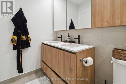 309 - 21 Park Street E, Mississauga (Port Credit), ON - Indoor Photo Showing Bathroom