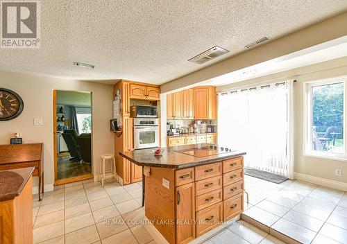 5 Macpherson Crescent, Kawartha Lakes, ON - Indoor Photo Showing Kitchen