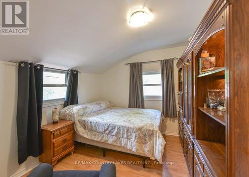 5 Macpherson Crescent, Kawartha Lakes, ON - Indoor Photo Showing Bedroom