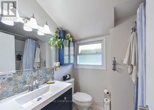 5 Macpherson Crescent, Kawartha Lakes, ON - Indoor Photo Showing Bathroom