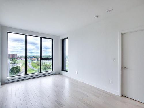 Living room - 1121-200 Rue Marie-Charles-Le Moyne, Longueuil (Le Vieux-Longueuil), QC - Indoor Photo Showing Other Room