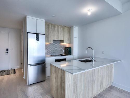 Kitchen - 1121-200 Rue Marie-Charles-Le Moyne, Longueuil (Le Vieux-Longueuil), QC - Indoor Photo Showing Kitchen