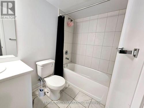 134 Franklin Trail W, Barrie, ON - Indoor Photo Showing Bathroom