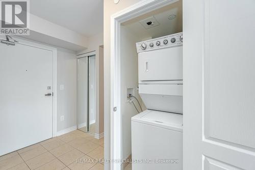 411 - 1005 Nadalin Heights, Milton (Willmott), ON - Indoor Photo Showing Laundry Room