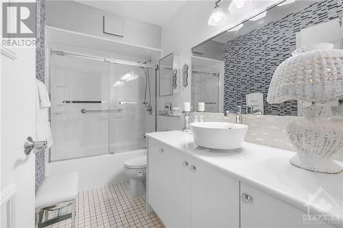 Bathroom has been completely remodeled. - 260 Brittany Drive Unit#103, Ottawa, ON - Indoor Photo Showing Bathroom