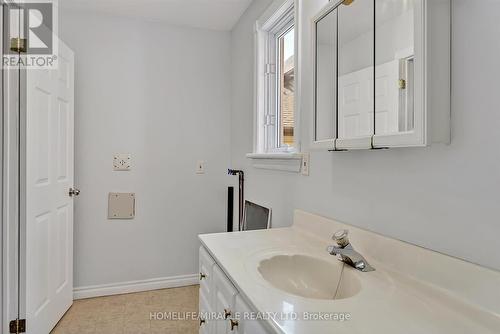 966 Monaghan Road, Peterborough, ON - Indoor Photo Showing Bathroom