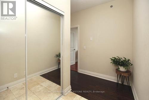 704 - 520 Steeles Avenue W, Vaughan, ON - Indoor Photo Showing Other Room