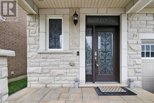 333 Thomas Phillips Drive, Aurora, ON - Outdoor