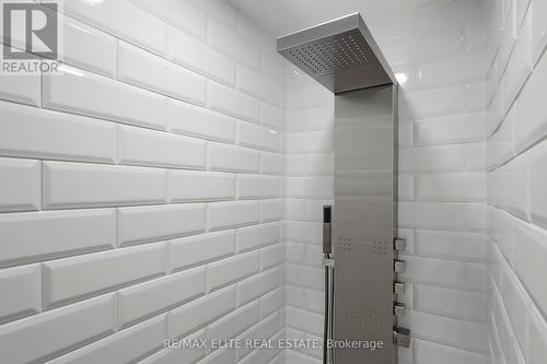 333 Thomas Phillips Drive, Aurora, ON - Indoor Photo Showing Bathroom