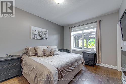 30 Gwendolyn Street, Barrie (Painswick South), ON - Indoor Photo Showing Bedroom