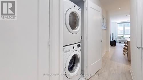 205 - 70 Annie Craig Drive W, Toronto (Mimico), ON - Indoor Photo Showing Laundry Room