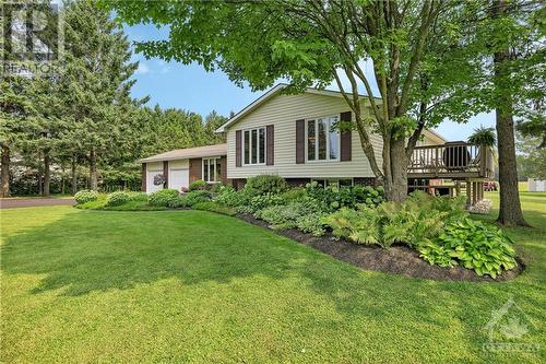 1032 William Mooney Road, Carp, ON - Outdoor