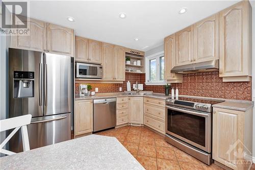 1032 William Mooney Road, Carp, ON - Indoor Photo Showing Kitchen