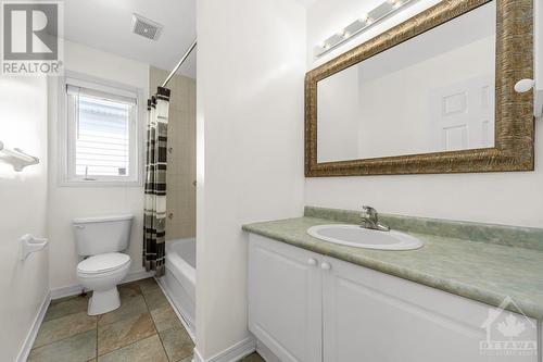 14 Craighall Circle, Ottawa, ON - Indoor Photo Showing Bathroom