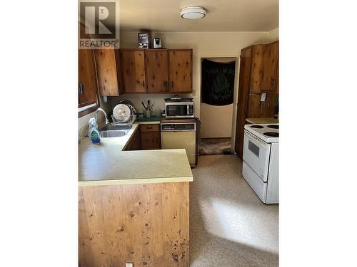 639 Marsh Road, Quesnel, BC - Indoor Photo Showing Kitchen