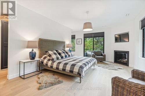 114 Reding Road, Hamilton (Ancaster), ON - Indoor Photo Showing Bedroom