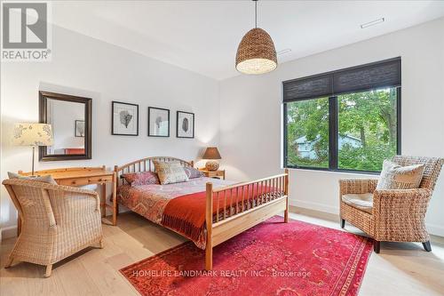 114 Reding Road, Hamilton (Ancaster), ON - Indoor Photo Showing Bedroom