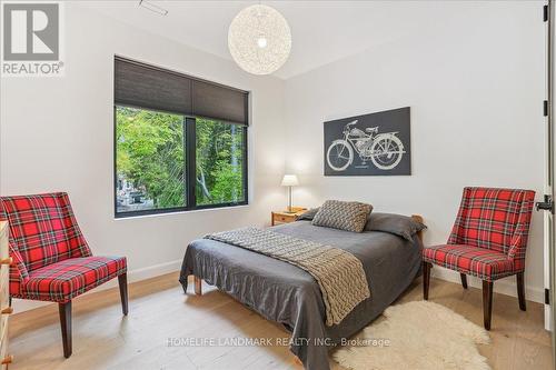 114 Reding Road, Hamilton (Ancaster), ON - Indoor Photo Showing Bedroom