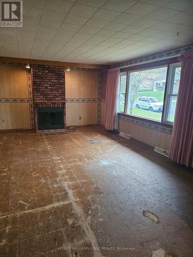 171 King Lane, Norfolk (Simcoe), ON - Indoor Photo Showing Other Room With Fireplace