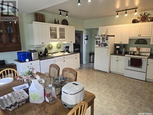 Eskra Acreage, Elfros Rm No. 307, SK - Indoor Photo Showing Kitchen