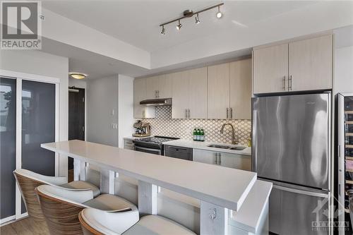 1035 Bank Street Unit#705, Ottawa, ON - Indoor Photo Showing Kitchen With Double Sink With Upgraded Kitchen