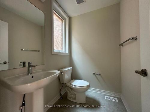 23 Folcroft St, Brampton, ON - Indoor Photo Showing Bathroom