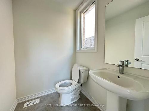 13 Folcroft St, Brampton, ON - Indoor Photo Showing Bathroom