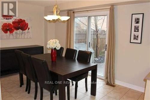 3267 Ridgeleigh Heights, Mississauga, ON - Indoor Photo Showing Dining Room