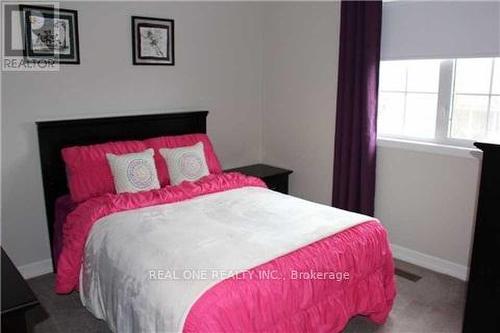 3267 Ridgeleigh Heights, Mississauga, ON - Indoor Photo Showing Bedroom