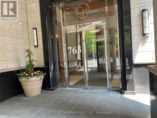 4801 - 763 Bay Street, Toronto, ON - Indoor