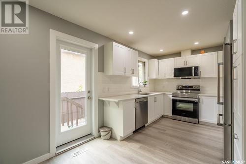 55 Thomson Avenue, Regina, SK - Indoor Photo Showing Kitchen