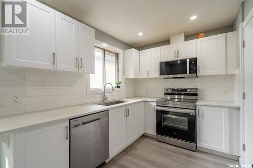 55 Thomson Avenue, Regina, SK - Indoor Photo Showing Kitchen