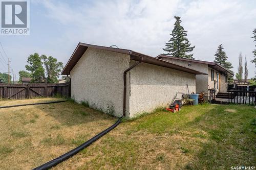 55 Thomson Avenue, Regina, SK - Outdoor