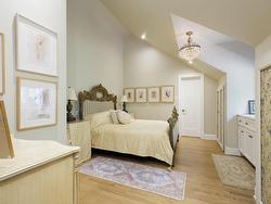 Master bedroom - 