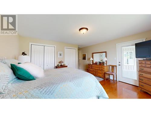 6329 Mulligan Drive, 100 Mile House, BC - Indoor Photo Showing Bedroom