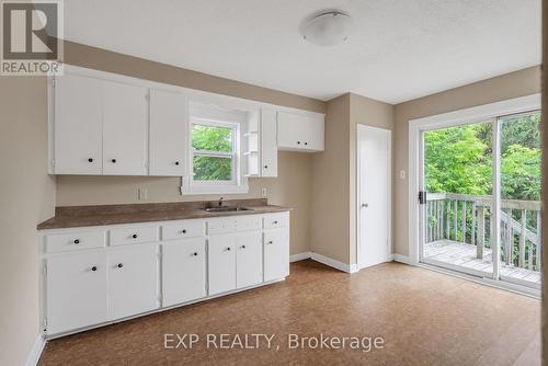 1301 Easton Avenue, Cornwall, ON - Indoor Photo Showing Kitchen