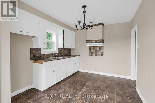 1301 Easton Avenue, Cornwall, ON - Indoor Photo Showing Kitchen