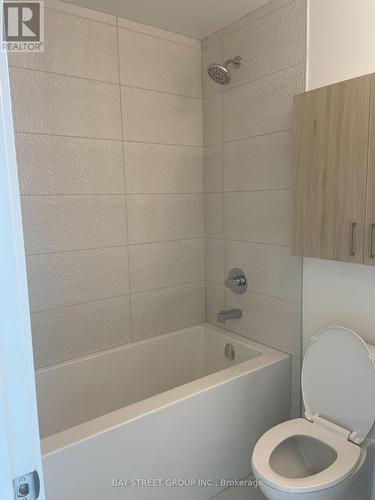 329 - 50 Upper Mall Way, Vaughan, ON - Indoor Photo Showing Bathroom