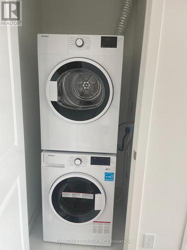 329 - 50 Upper Mall Way, Vaughan, ON - Indoor Photo Showing Laundry Room