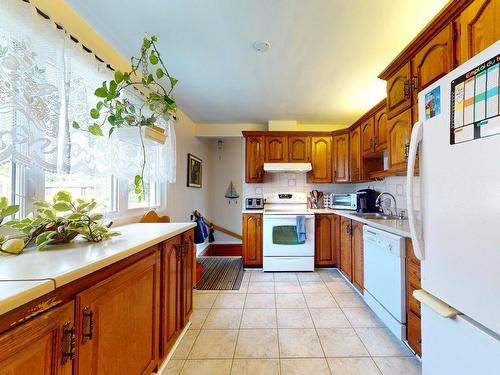 Cuisine - 32 Boul. Ste-Marguerite, Châteauguay, QC - Indoor Photo Showing Kitchen