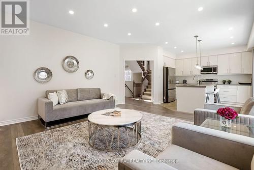 19 Bobolink Drive, Wasaga Beach, ON - Indoor Photo Showing Living Room